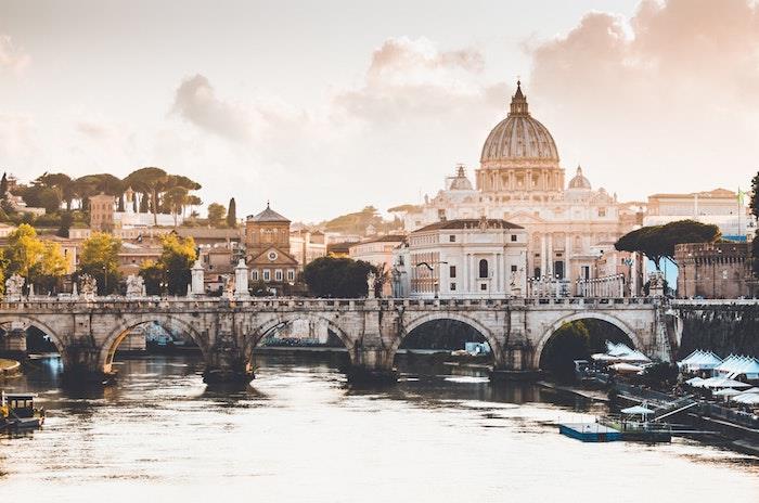 Roma şehir manzarası, Vatikan şehir manzarasından nehir manzarası, köprü ve nehir manzarası duvar kağıdı