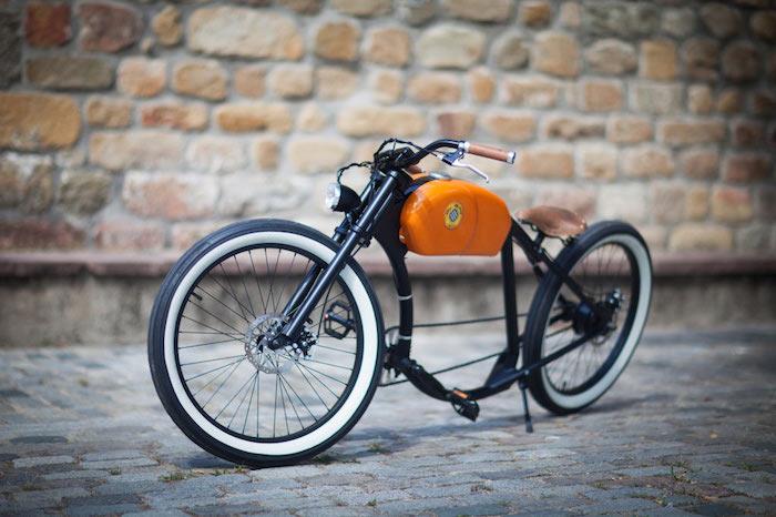 „Chopper“ dviračio „lowrider“ senovinio motociklo stiliaus „Harley“ smulkintuvas