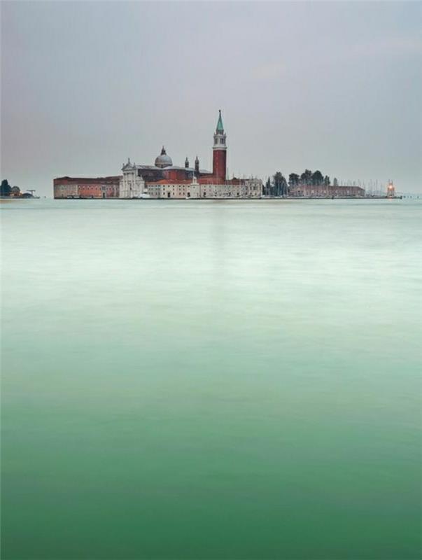 venec-the-pretty-city-of-Venice-that-to-see-beautiful-views-resized
