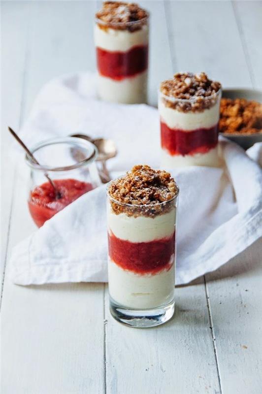 Malina-oreh-sladko-panna-cotta-verrine