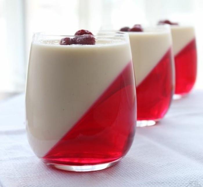 verrine-sladko-sadno-sirup-in-panna-cotta-sladica-lepa