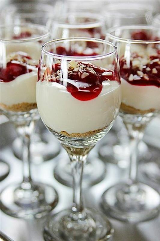 verrine-sladko-sadno-in-panna-cotta-sirup