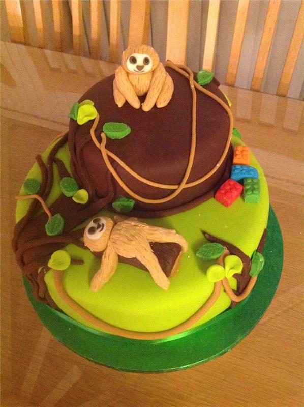 Sevimli pastadaki tembel hayvan, yürümeye başlayan doğum günü pastası, doğum günü pastası resmi, pasta resmi