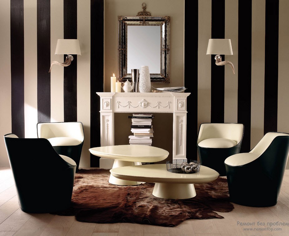 Listras verticais em preto e branco contrastantes no interior de uma sala de estar em preto e branco