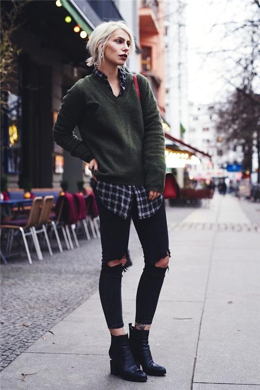 grunge videz, črne hlače s kaki puloverjem, ohlapna majica s kratkimi rokavi, kratka blond frizura