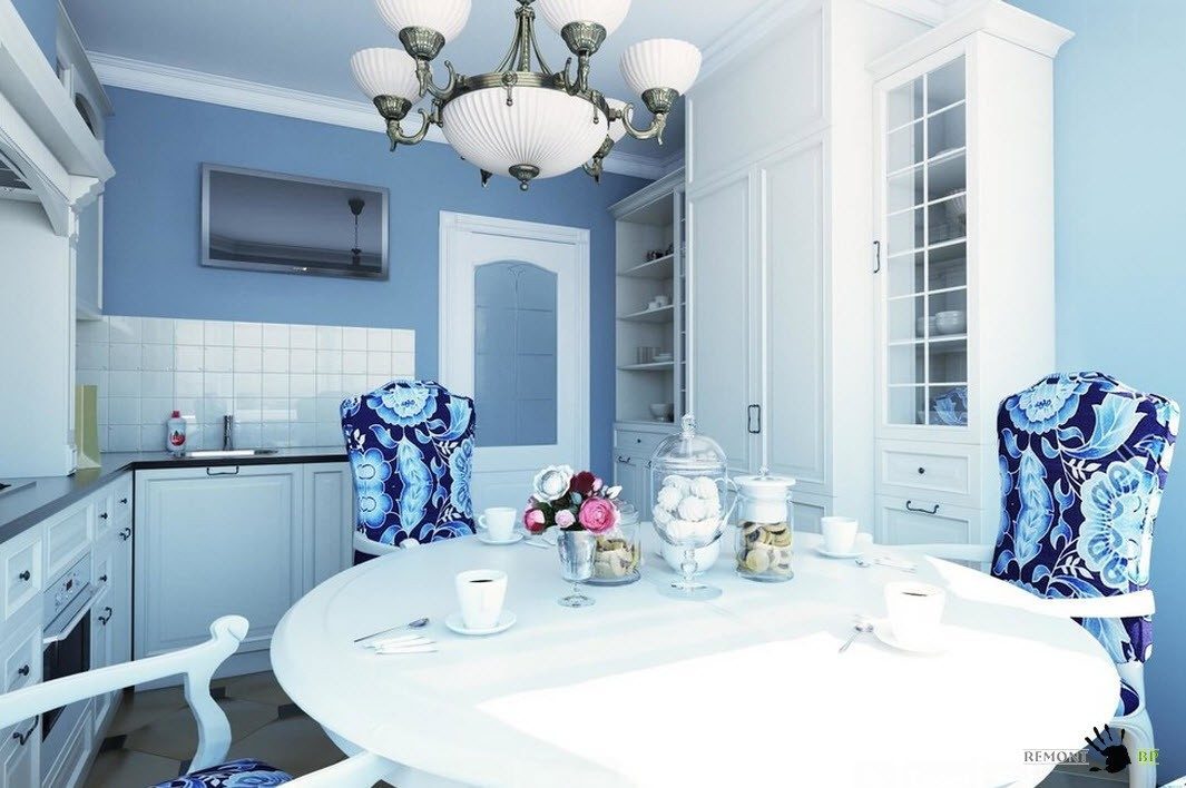 Balta ir mėlyna virtuvė