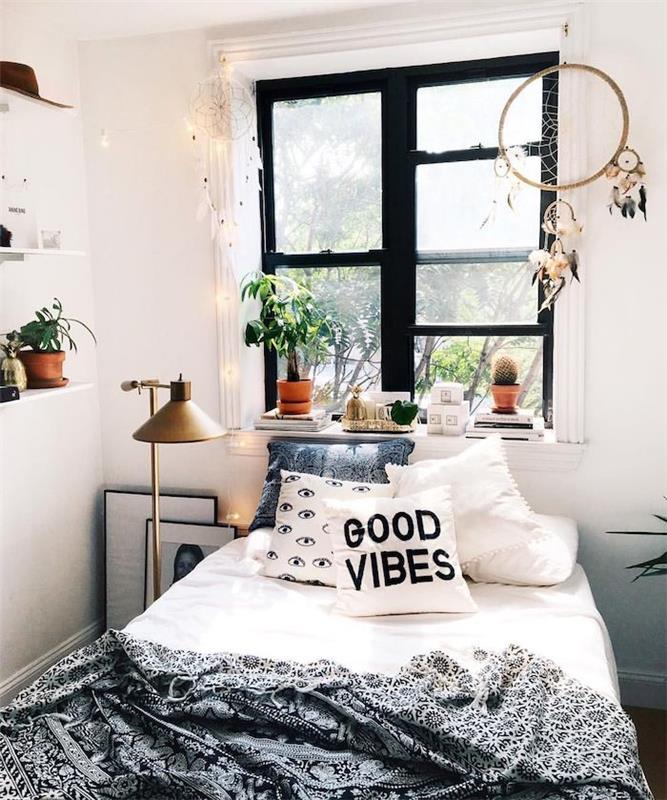 Preprosta ideja o najstniški spalnici je popolna barva za elegantno spalnico, lovilca sanj in dobre vibracije