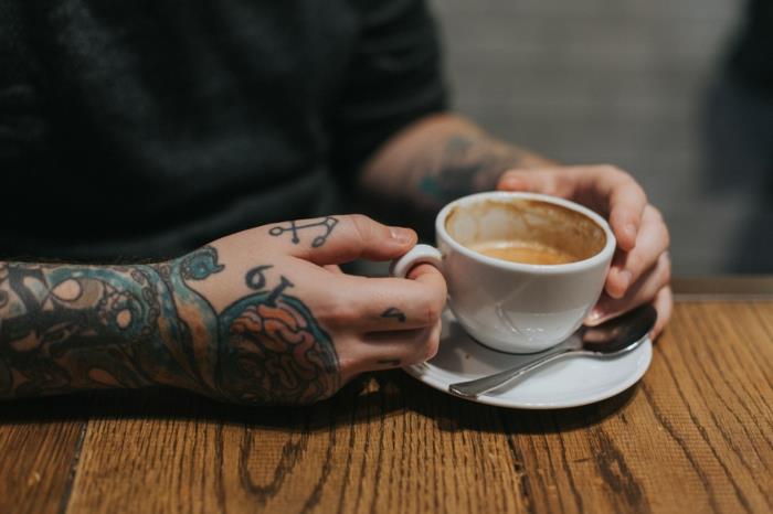 Kokio simbolio šeimos tatuiruotės idėja tatuiruotė vyras