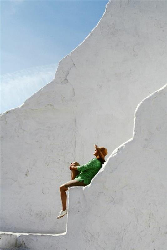 Obiščite-Mykonos-Paradise-in-Greece-Beautiful-Nature-Island-Man