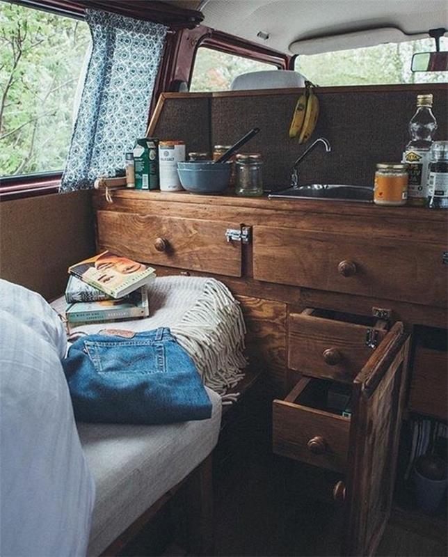 gyventi-karavano-interjere-bohemiško stiliaus-deco-in-wood