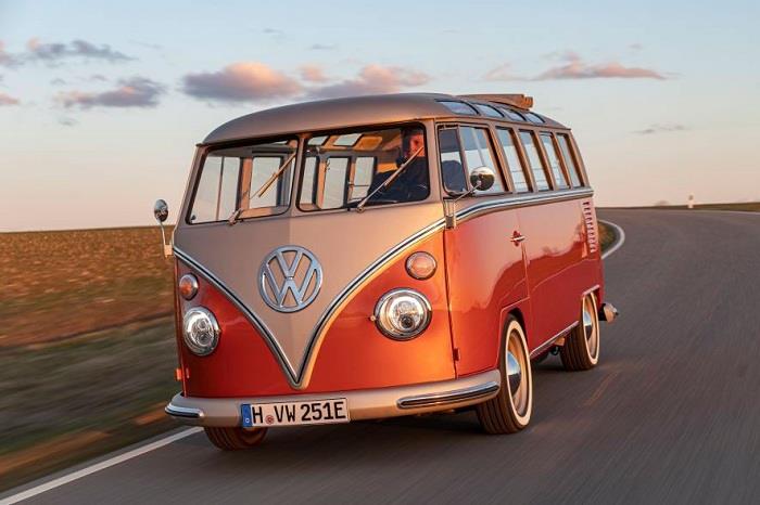Volksagen ve eClassics, yeni bir elektrikli t1 samba kombisi olan e-Bulli'yi tanıttı