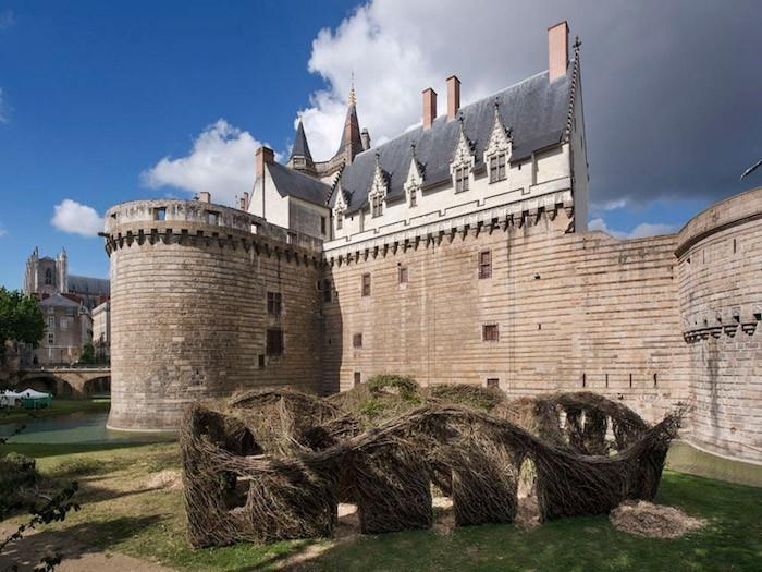 keliones-nantes-chateau-des-ducs-art-voyage-