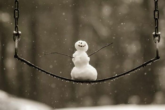 realus vyras-pamatyti-sniego senis-modelis-sniego senis