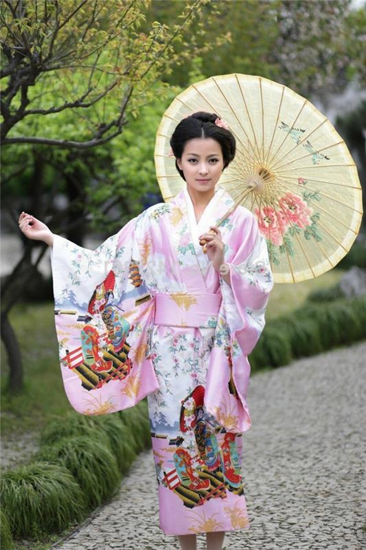 tikra-šiuolaikiška-tradicinės-japoniškos kimono-in-ro-by-a-sun idėja