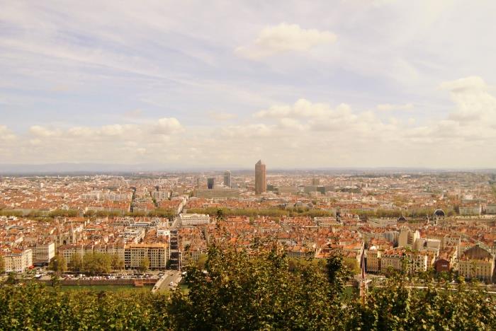 ką pamatyti Lione, užlipti ant kalvos Vieux Lyon papėdėje arba funikulieriumi stebėti miestą iš viršaus