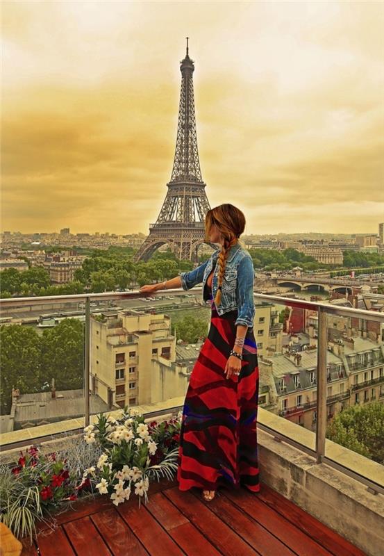 vaizdas-iš-stogo-terasa-paris-ant stogų-gražus-vaizdas-the-the-city-of-Paris-idėja