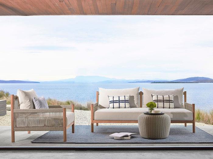 Lep razgled, vila ob morju, razkošno dizajnersko vrtno pohištvo, stolček iz ratana za mizico