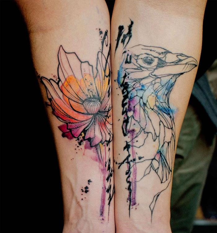 Idėja per tatuaggi uomo e un disegno akvarelę di un uccello sull'avambraccio