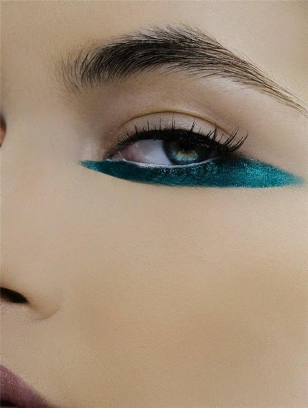 kako nanesti nasvete za ličenje za zelene oči z zelenim senčilom pod spodnjo veko