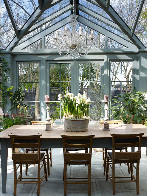 Sala da pranzo nel giardino d'inverno